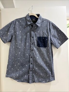 Short-Sleeve Blue Paisley Print Button-Up Shirt -